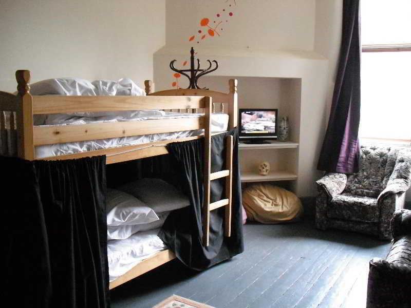 Art Roch Hostel Единбург Екстер'єр фото